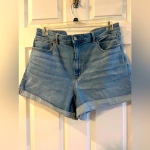 🆓📦 American Eagle Stretch High Waist Denim Mom Shorts